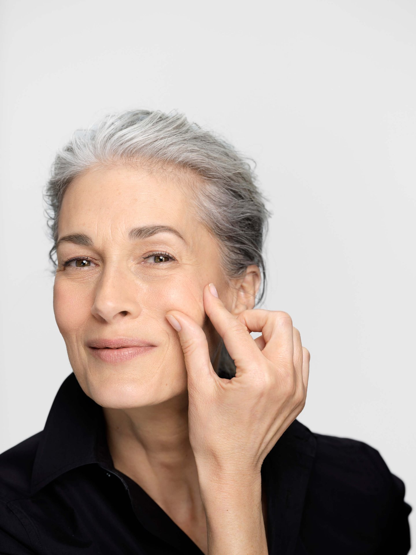 itchy-skin-dry-skin-how-does-my-skin-change-during-menopause