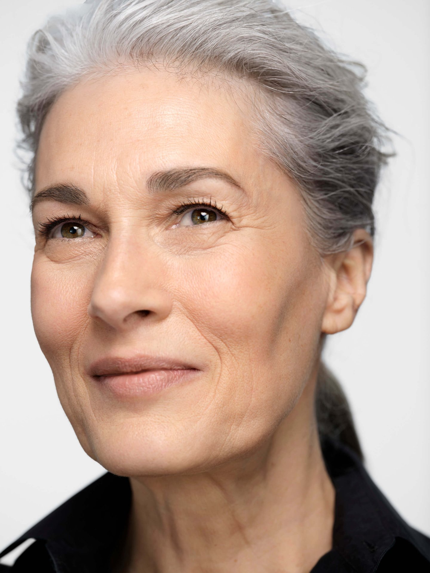 menopause-why-does-my-skin-feel-drier-at-50-than-at-30