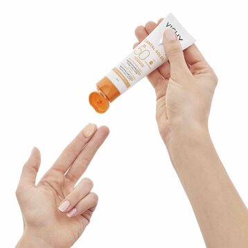 Capital Soleil - Anti-Dark Spot 3-in-1 5